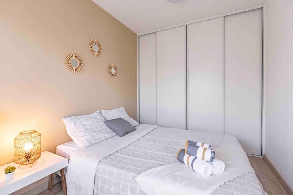Appartement Avec Parking Et Terrasse Metro 7 Et Paris Villejuif Dış mekan fotoğraf