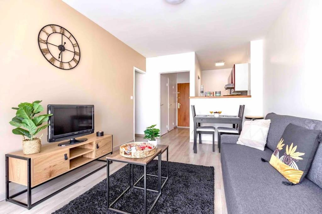 Appartement Avec Parking Et Terrasse Metro 7 Et Paris Villejuif Dış mekan fotoğraf
