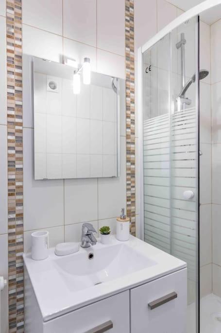 Appartement Avec Parking Et Terrasse Metro 7 Et Paris Villejuif Dış mekan fotoğraf