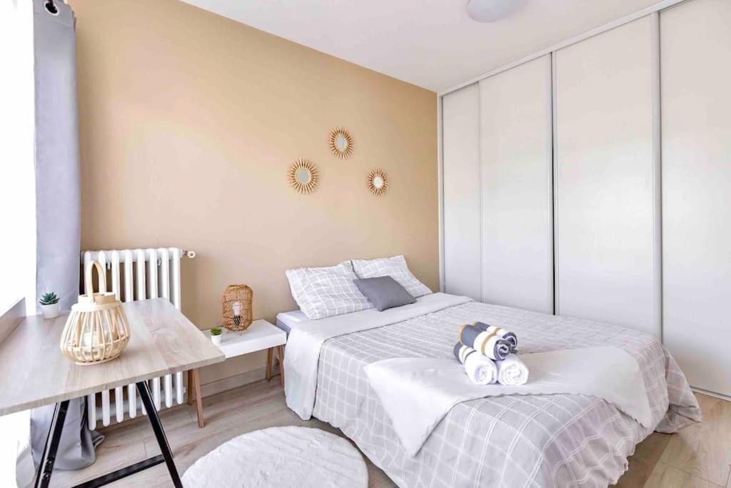 Appartement Avec Parking Et Terrasse Metro 7 Et Paris Villejuif Dış mekan fotoğraf